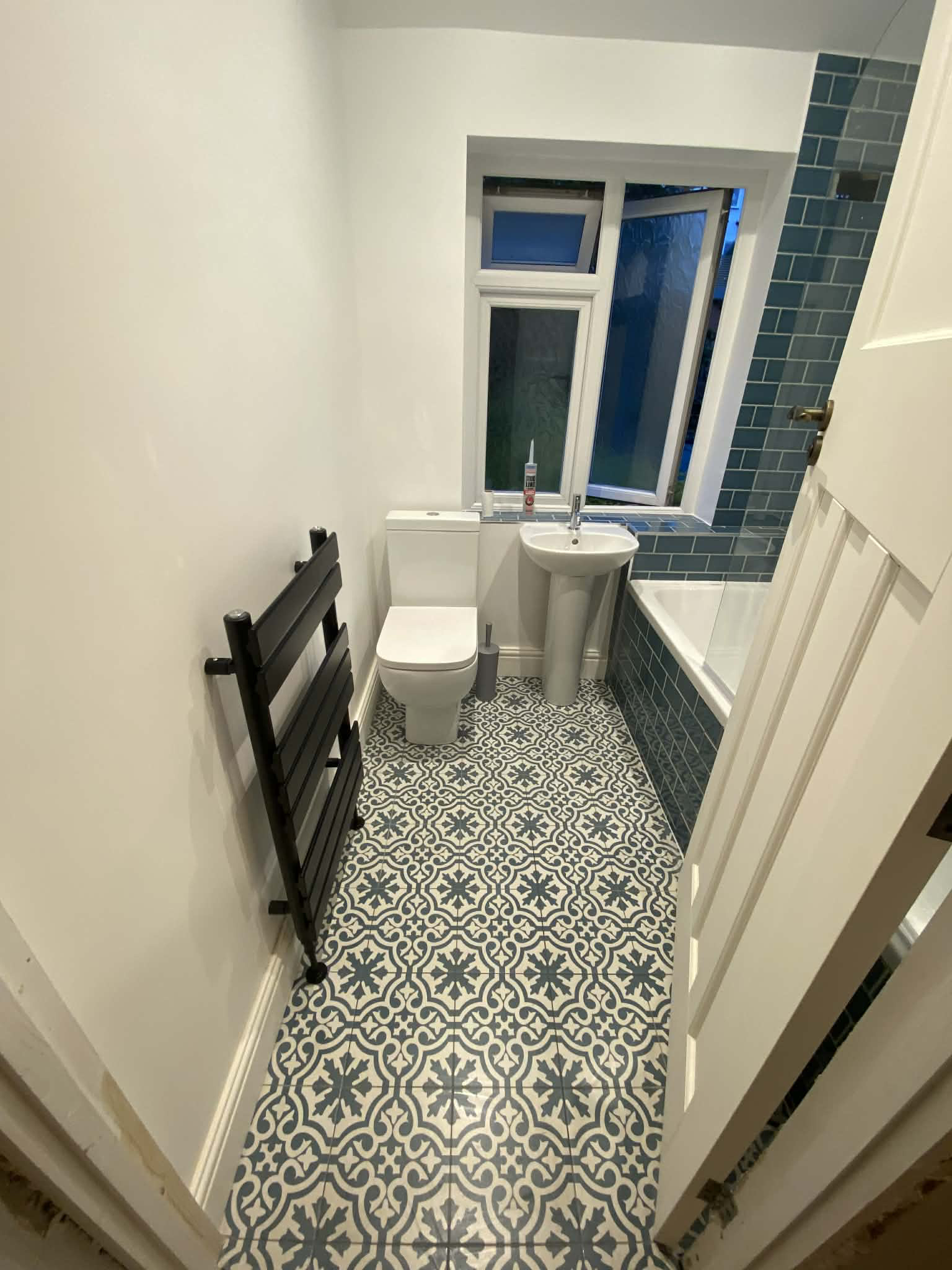 Finished bathroom design 6